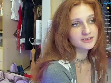 webcam girl foxystephanie1111 live cam image #2671006