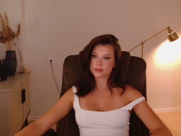 webcam girl bitter_moon live cam image #6915190