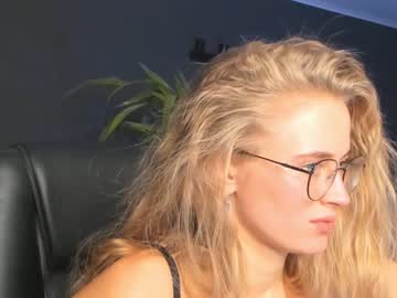 webcam girl linellali live cam image #2887037