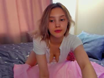 webcam girl angella_kleee live cam image #4594653