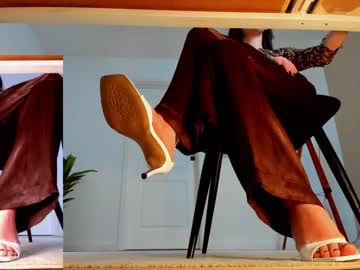 webcam girl legswattitude live cam image #6642683