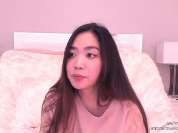 webcam girl clara_chan live cam image #557925