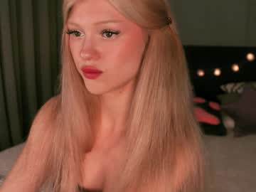 webcam girl bunnylia__ live cam image #4937136