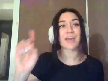 webcam girl heidiknight555 live cam image #3521720
