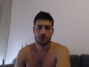webcam man yoooups live cam image #1413610