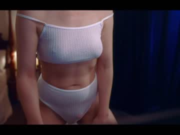 webcam girl cinnabelle live cam image #1301352