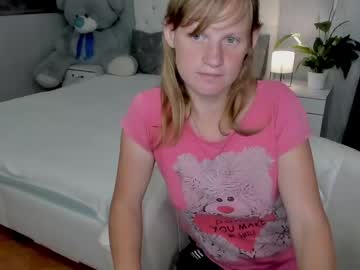 webcam girl kathlyn_heath live cam image #2341345