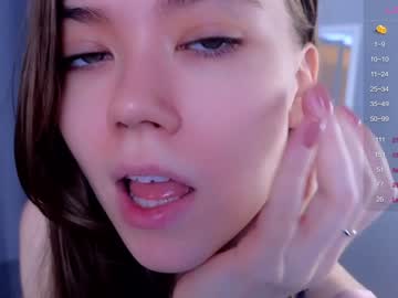 webcam girl lil_babe_ live cam image #5678145