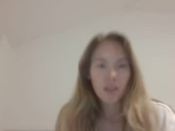 webcam girl ivyyy1995 live cam image #7104655
