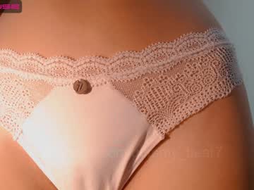 webcam girl gummy_bear7 live cam image #2508012