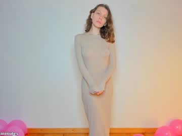 webcam girl giveyouelevenminutes live cam image #3837420