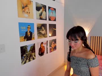 webcam girl little_effy18 live cam image #5092254