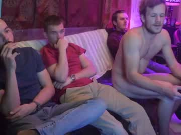 webcam man hollandhousestudios live cam image #973651