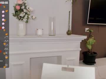 webcam girl small_blondee live cam image #2936944