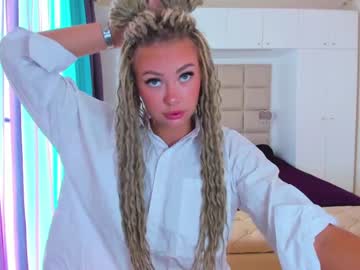 webcam girl 8a8y_nura live cam image #2476351