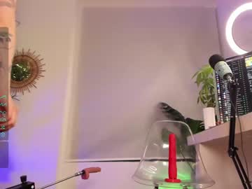 webcam girl lau__1 live cam image #5662941