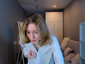 webcam girl silver_gin live cam image #6864162