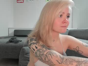 webcam girl honey_sunshine live cam image #2256729