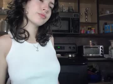 webcam girl frenchava live cam image #4655925