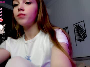 webcam girl small_blondee live cam image #3371706
