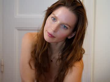 webcam girl ellaa91 live cam image #2835382