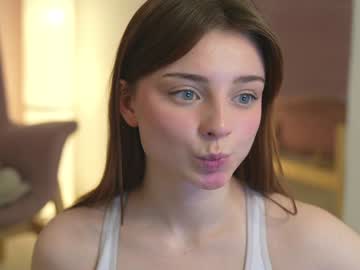 webcam girl floret_joy live cam image #6714764