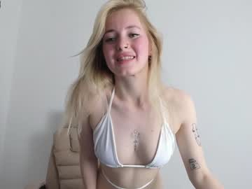 webcam girl strong_eva live cam image #1991337