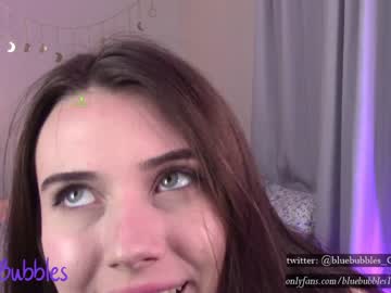 webcam girl blue_bubbles118 live cam image #1123835
