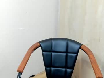 webcam girl gloria_mooree live cam image #5154736