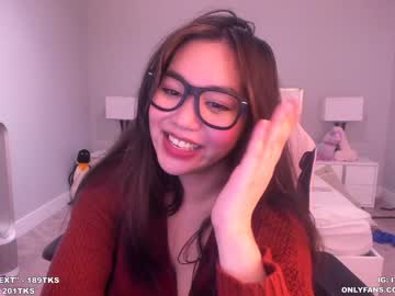webcam girl clara_chan live cam image #1419338