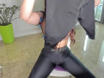 webcam girl sweety_rinushka_ live cam image #2356099