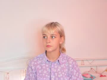 webcam girl louiseshelton live cam image #2417264