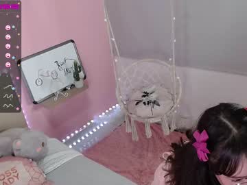 webcam girl little_effy18 live cam image #1395168