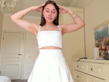 webcam girl eleonora_linn live cam image #2425630