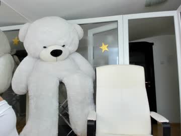 webcam girl ingridblondy94 live cam image #1915057