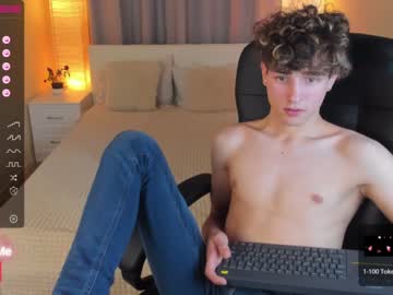 webcam man james_mil live cam image #3090086