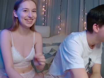 webcam couple williamandmia live cam image #4078423