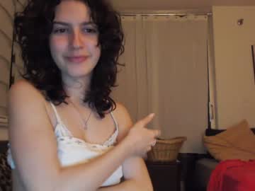 webcam girl frenchava live cam image #4379903