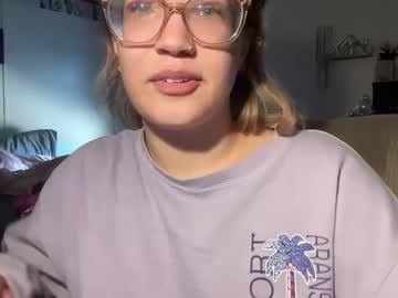 webcam girl bubblyblonde2 live cam image #5386368