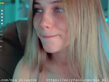 webcam girl mia_milagros live cam image #556565