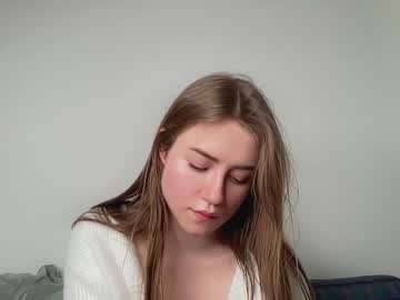 webcam girl strawberryjamx live cam image #1135845