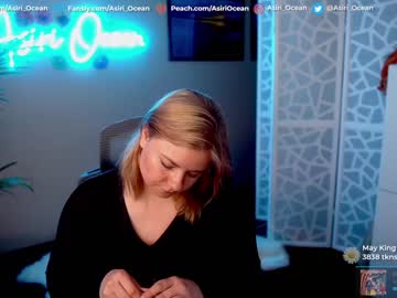 webcam girl asiri_ocean live cam image #1804339