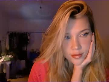 webcam girl bitter_moon live cam image #3398961