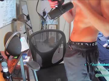 webcam man letsplayblake live cam image #3618839