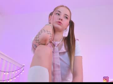 webcam girl mango_shake live cam image #827925