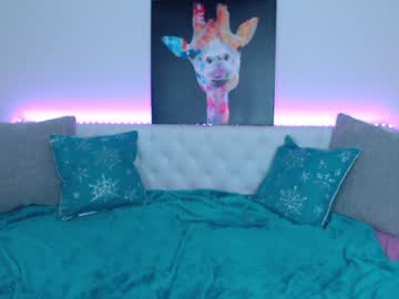 webcam girl holihurricane live cam image #931041
