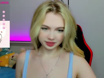 webcam girl small_blondee live cam image #3774588