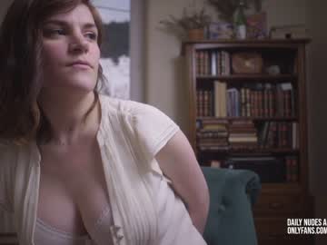webcam girl claire_moulin live cam image #1105699