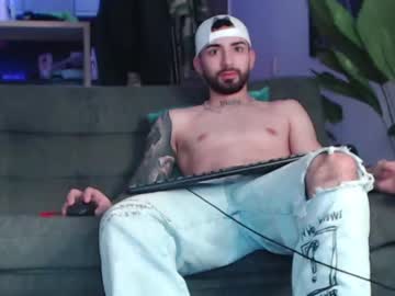 webcam man fratguysonline live cam image #2518249
