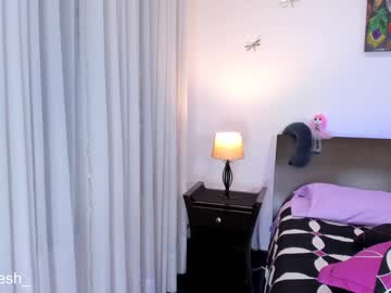 webcam girl kellytesh live cam image #1338973